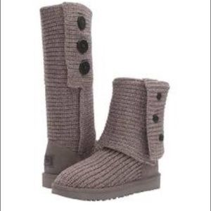 New Ugg Classic Cardi II sz 7, gray neutral